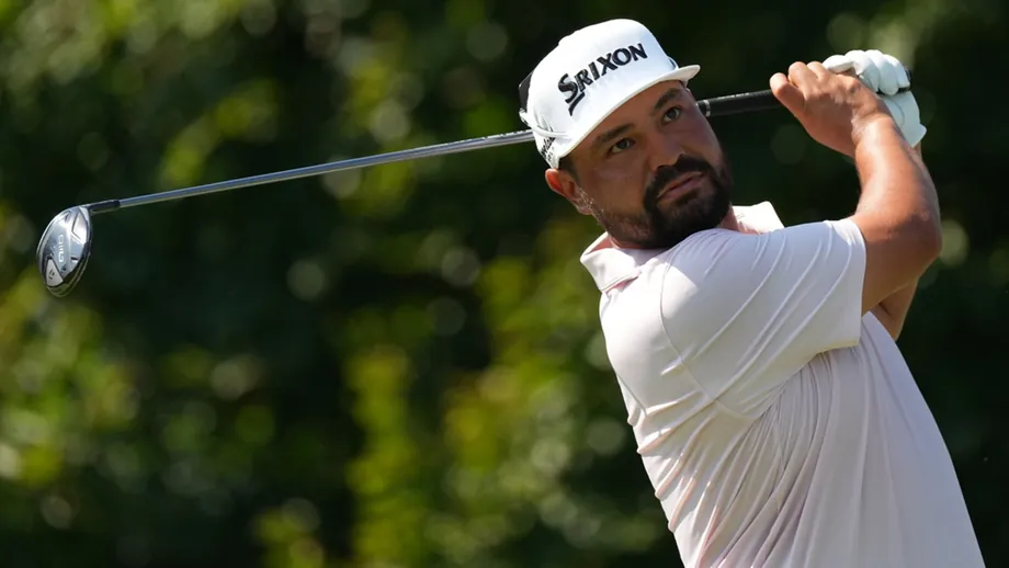 Джей-Джей Спон выиграл BMW PGA Championship, Эльвира оступился на 18-й