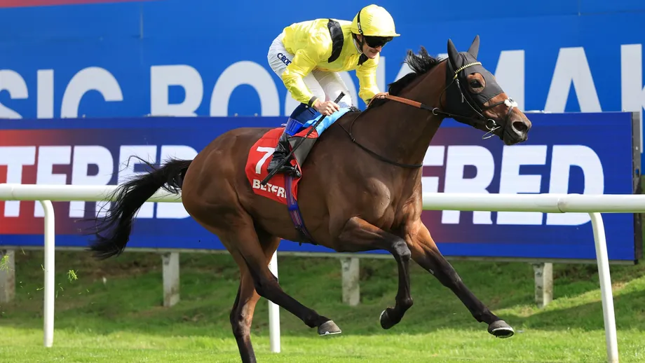 Waardah выигрывает Park Hill Stakes в Донкастере: капюшон помог кобыле Берроуза